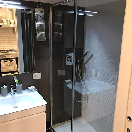 בית נופש First House Posillipo *