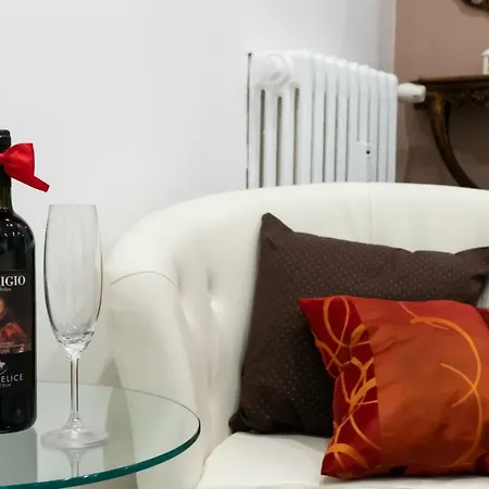 First House Posillipo בית נופש