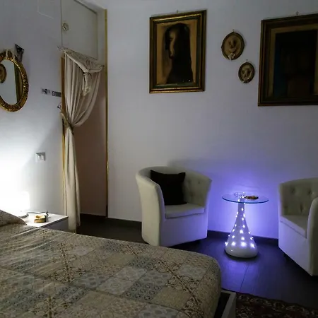 First House Posillipo בית נופש