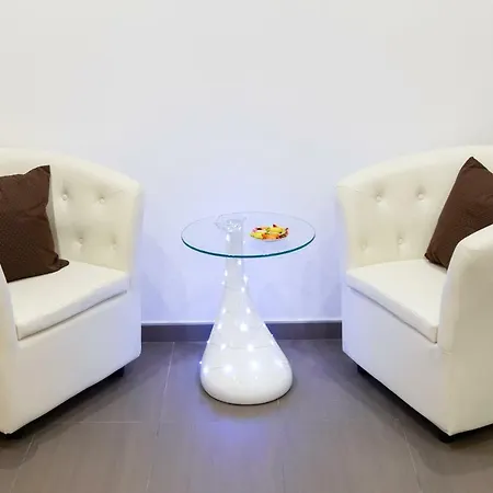 First House Posillipo Tatil Evi *